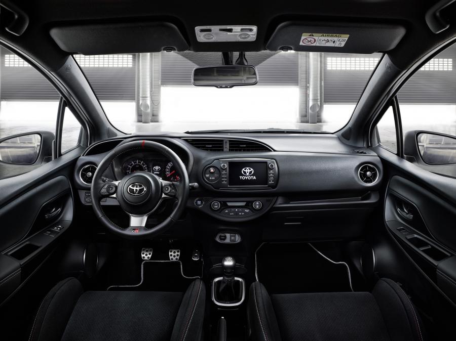 Торпедо Toyota Yaris GRMN 2017 года  (фото 8 из 51)
